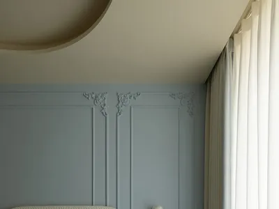 一間現代簡約臥室，搭配白色床品與柔軟織物元素。