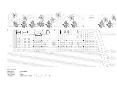 黑白建築圖，呈現餐廳一樓的平面配置，顯示各功能區域