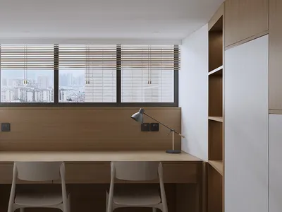 簡約居家辦公室，配有木質書桌、金屬檯燈與白色椅子。