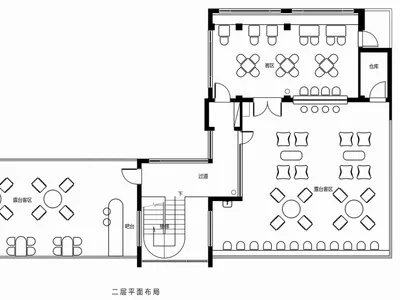 溫馨餐廳內部，設有多張餐桌、椅子與飲料服務