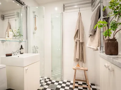 Bathroom Design Ideas and Remodel Tips - Design 16