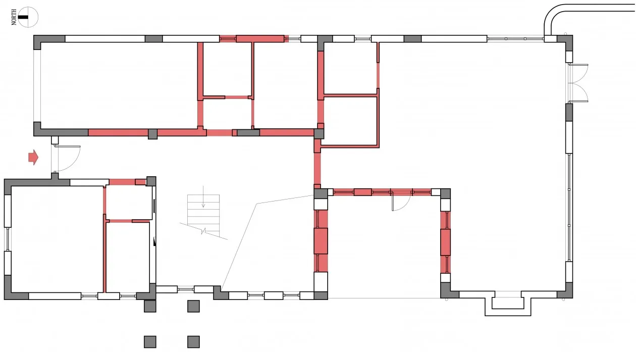 建築2D圖面，描繪某未知建築的地下室平面配置。