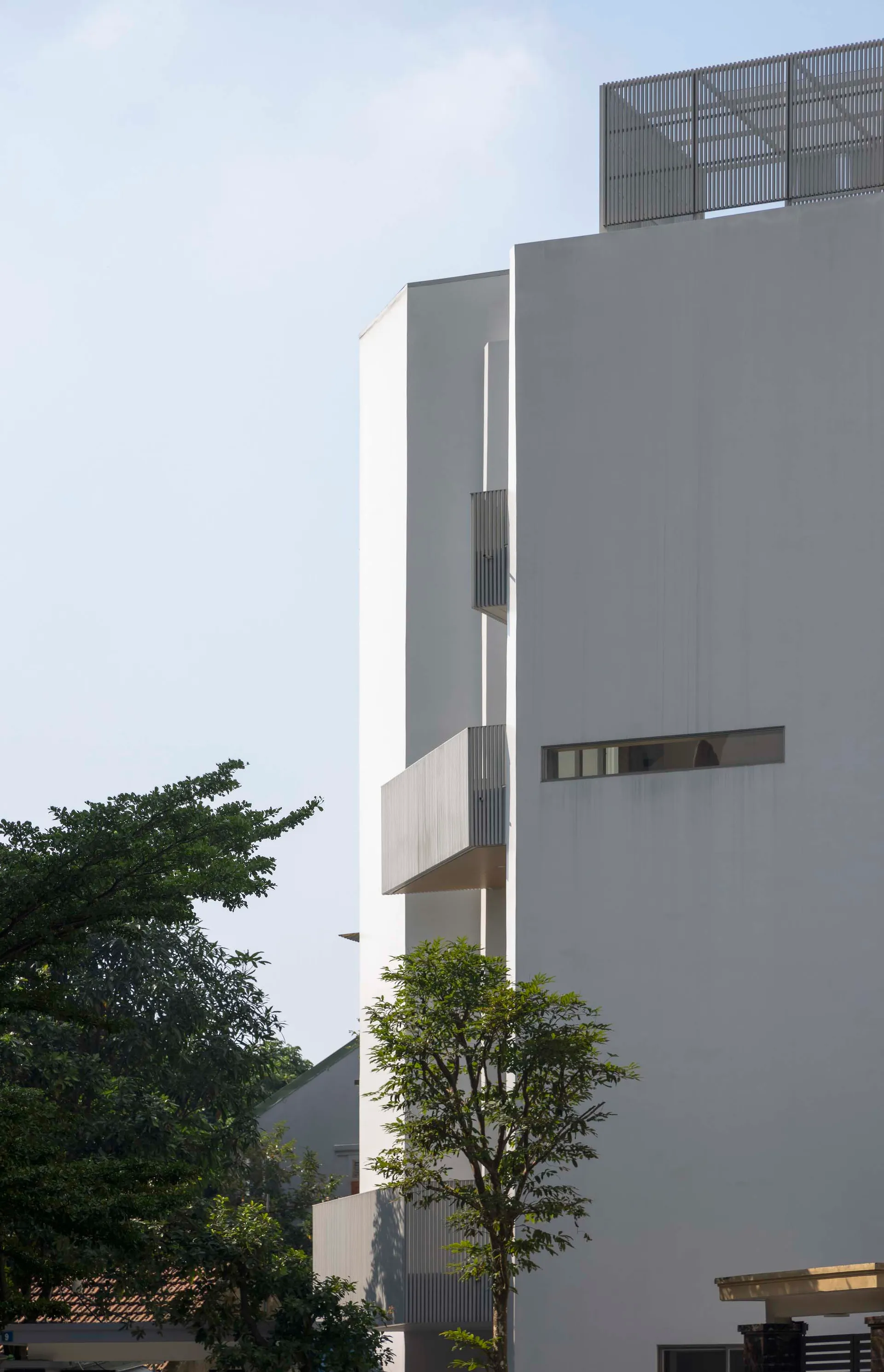 現代混凝土建築,具備簡約設計。