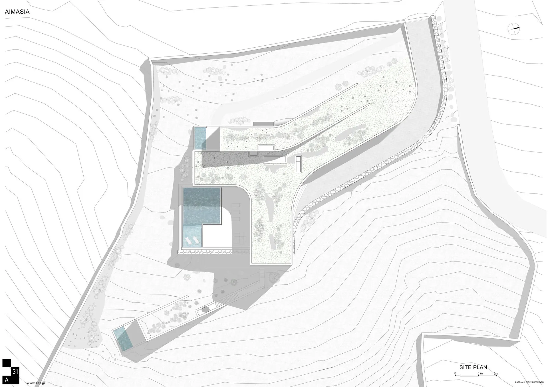 這是一張住宅建築的詳細建築平面圖,顯示建築內部房間與空間的配置。