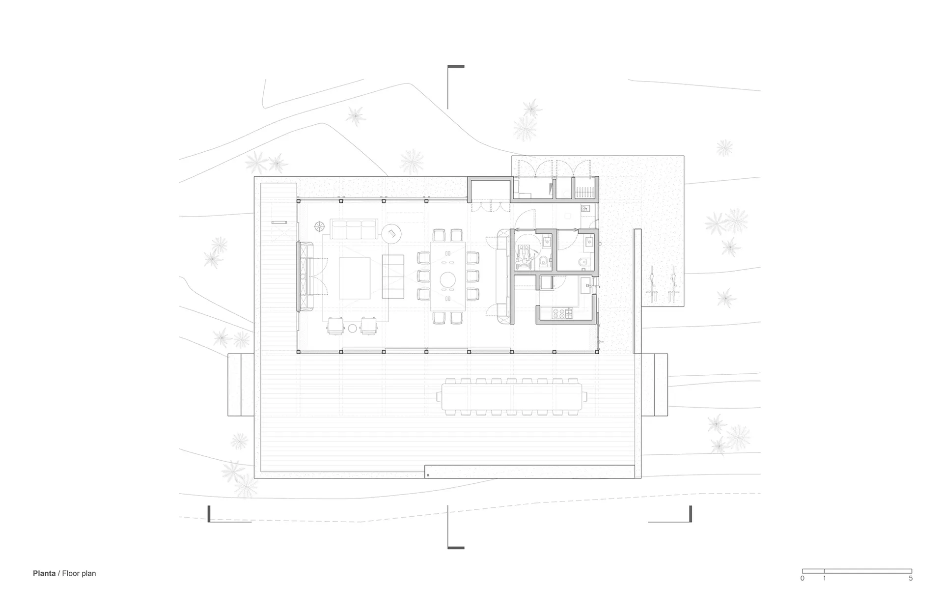 現代住宅建築的平面圖，包含室內與室外空間。