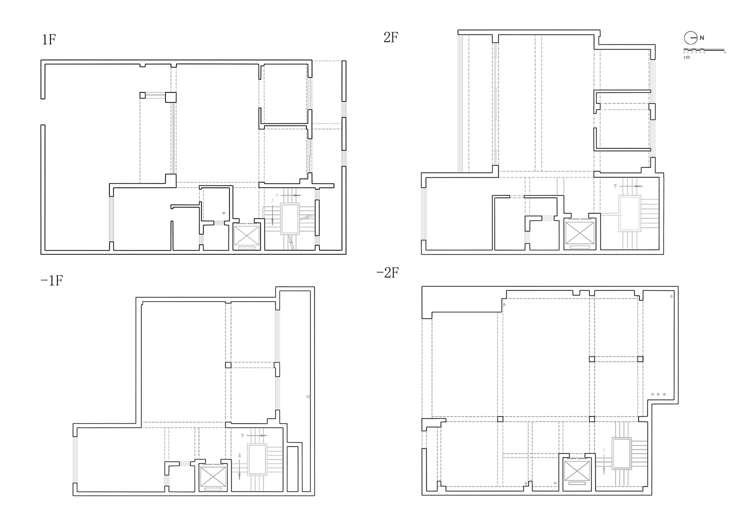 Floor plan of an industrial building with a focus on structural elements.