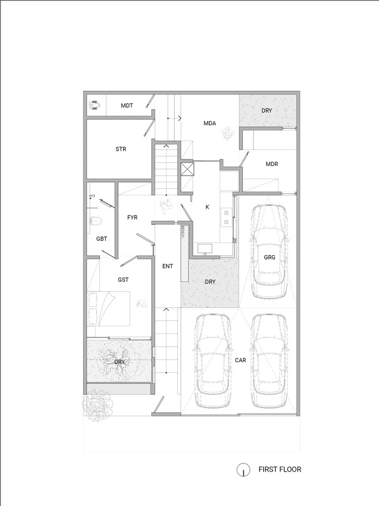 現代住宅平面圖,採用混凝土與鋼材結構,並搭配大型窗戶。