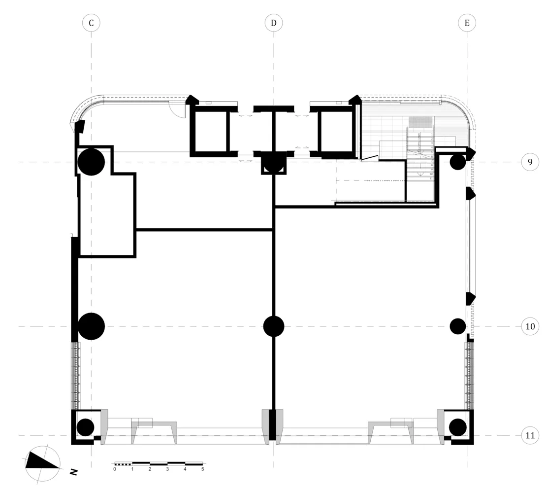 2D architectural drawing of a modern floor plan, technical layout with labeled dimensions.