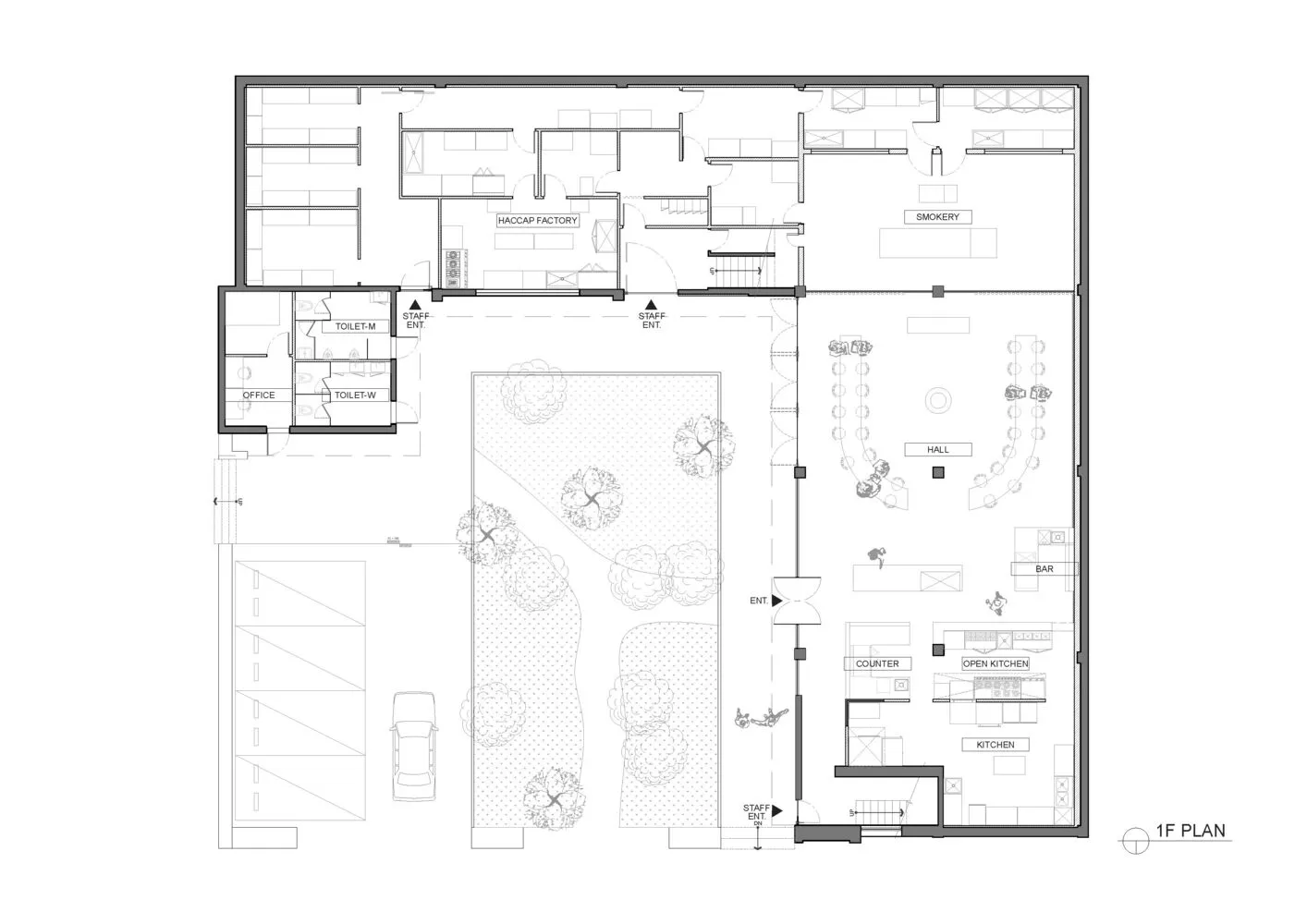 餐廳室內平面圖,展示各功能區域,包括大廳、吧台、開放式廚房、櫃檯及用餐區