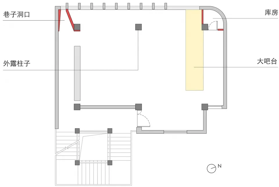 都市建築設計的平面圖，展示酒吧、儲藏室以及外部柱子等各功能區域。