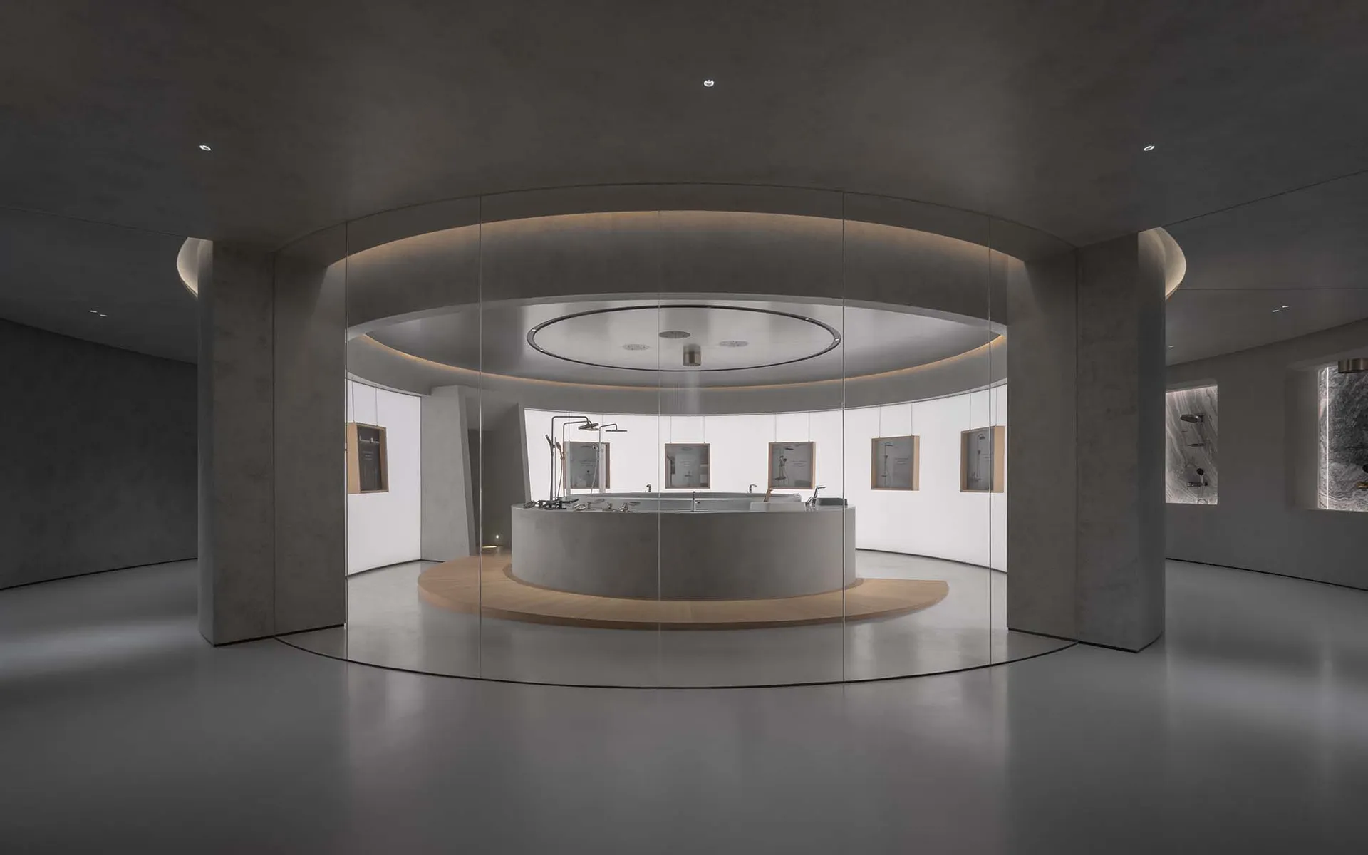 現代浴室展示以混凝土材質呈現,展現當代設計元素。