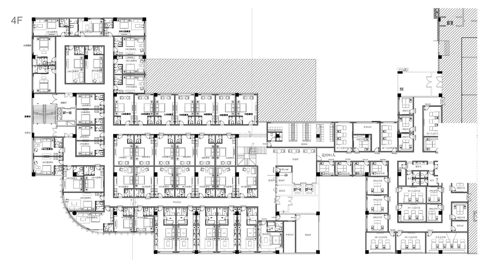 一張詳細的2D建築圖，描繪建築物四樓的平面配置，包含多個功能區域