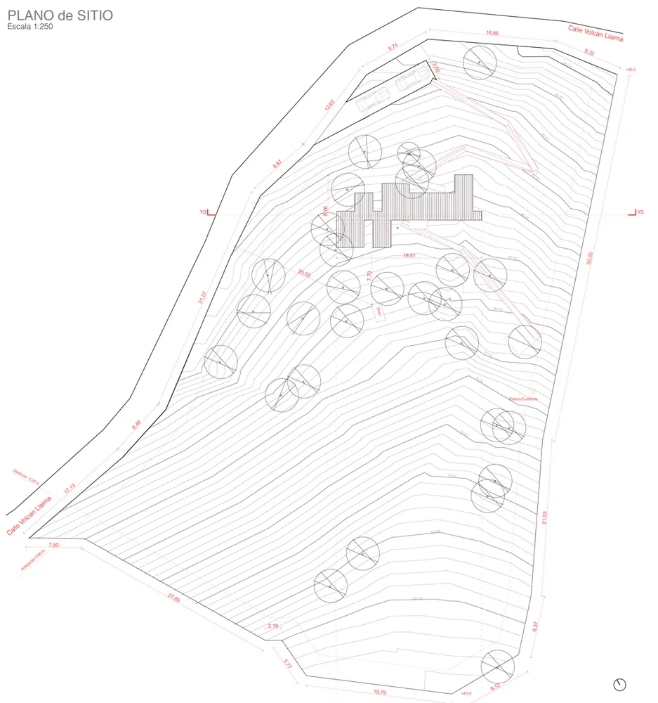 Detailed architectural drawing of a building site with labeled dimensions and contours.