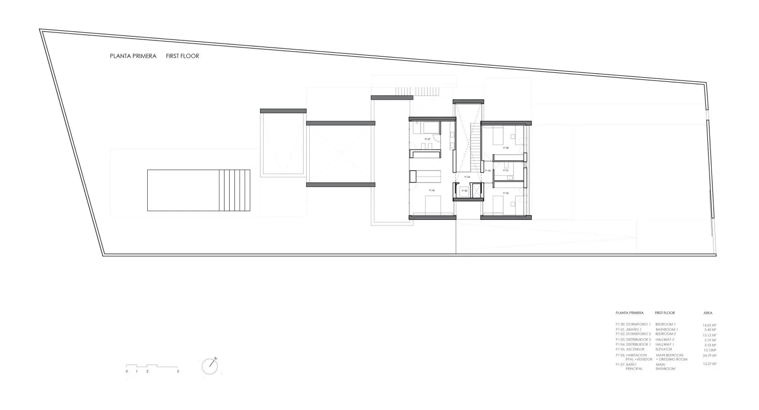 現代住宅建築平面圖，展示一樓臥室、衛浴與公共區域的配置。