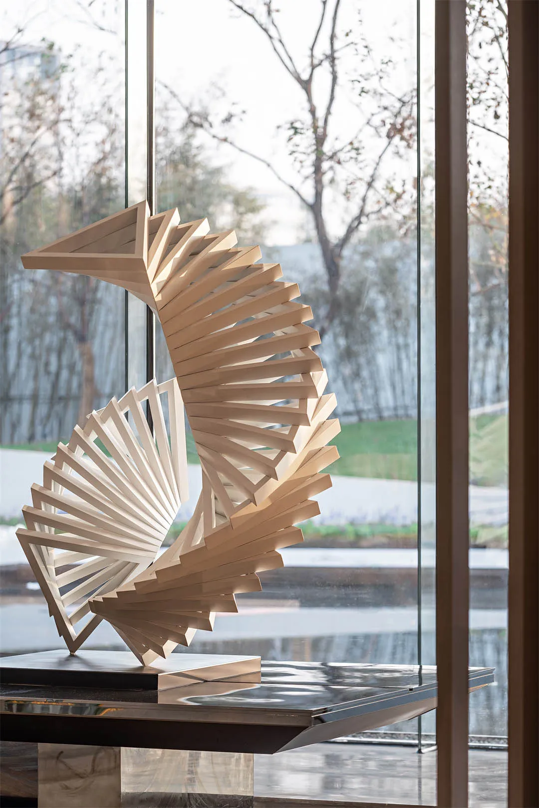 Minimalist sculpture made of metal