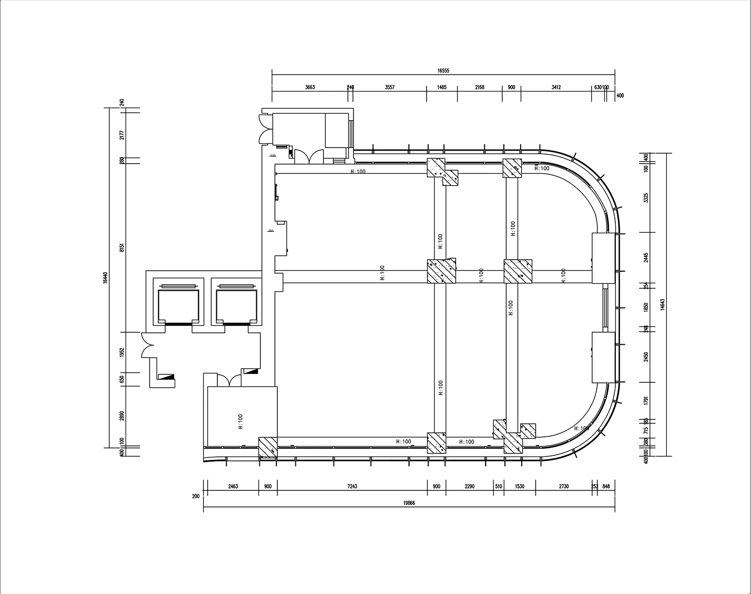 工業工程平面圖，展示鋼結構與機械設備。