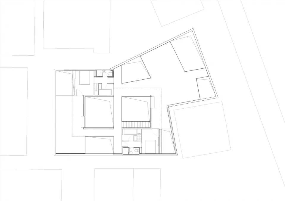 現代住宅平面圖,展示詳細的房間配置與尺寸標示。