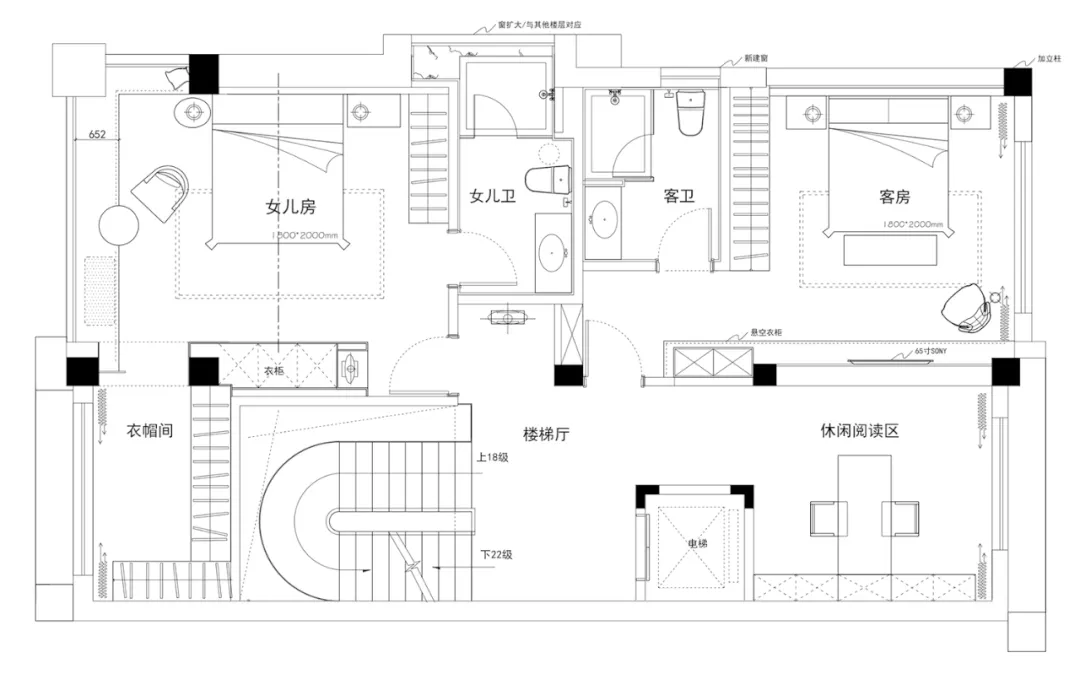 平面圖展示住宅配置,包含樓梯、臥室、客廳及其他空間。