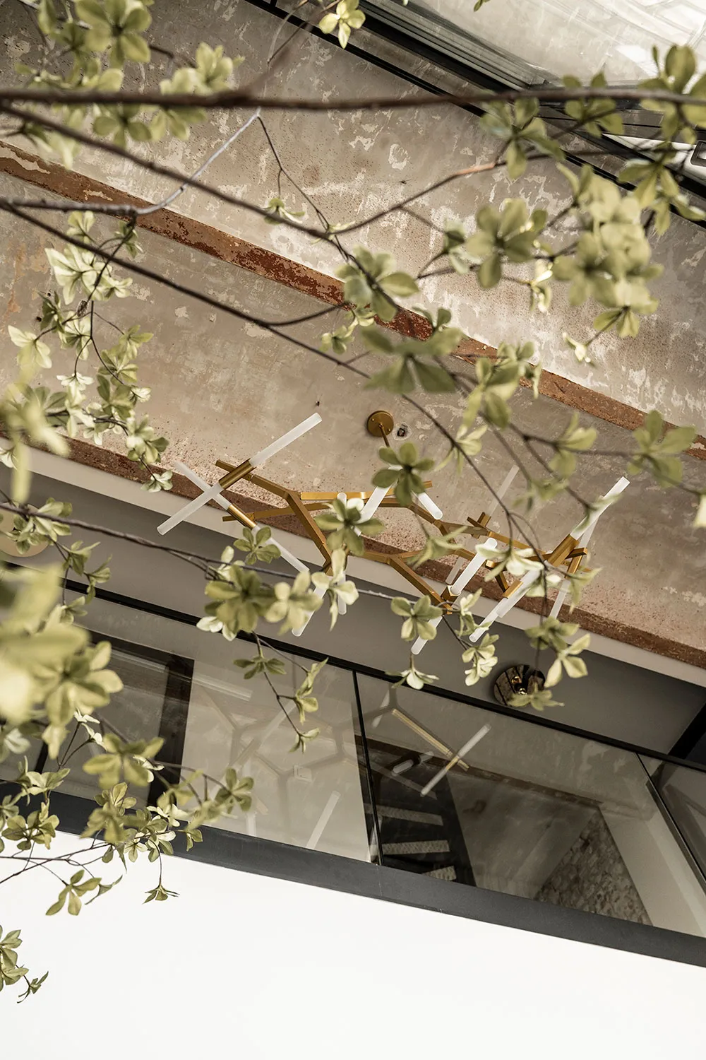 Minimalist design featuring concrete beams in an industrial building interior