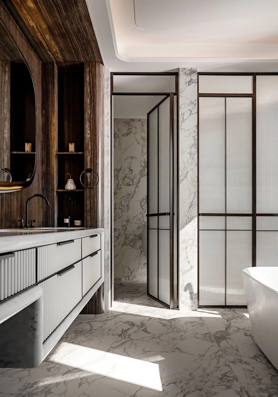 Modern bathroom with marble and wooden finishes