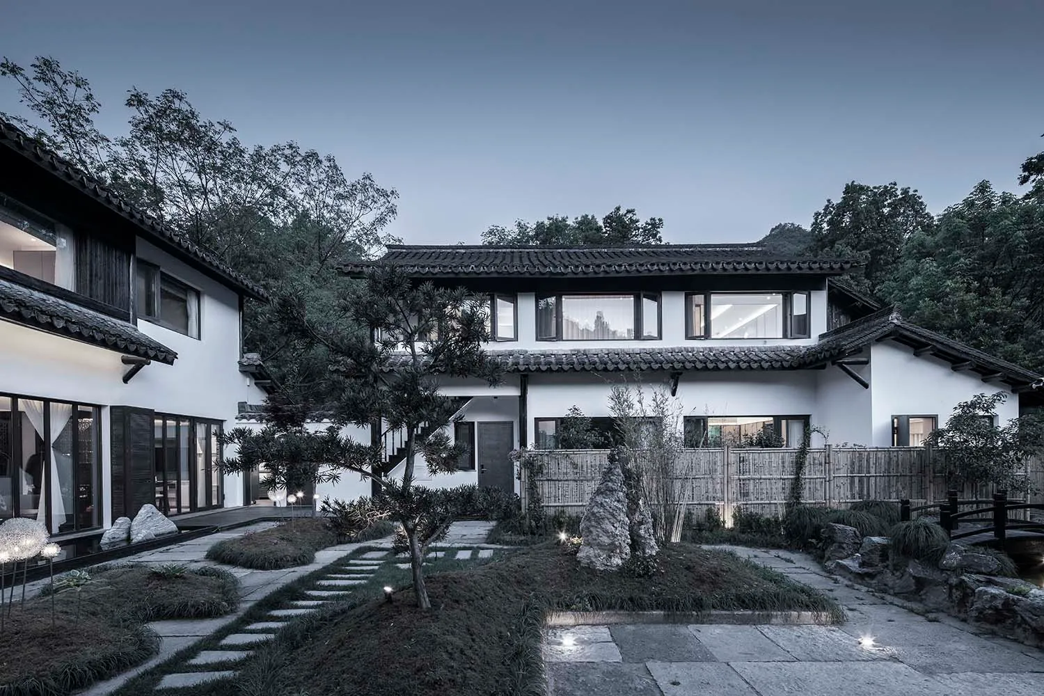 Clay tiled roof and white walls residential architecture design