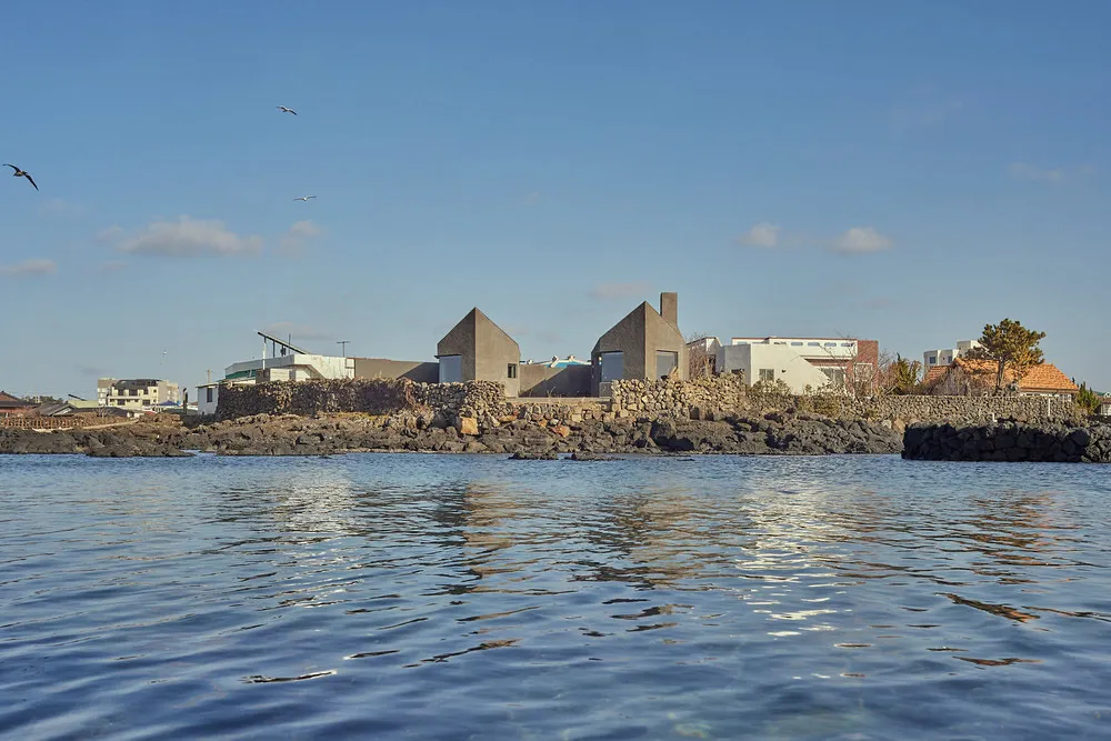 Concrete waterfront residential houses