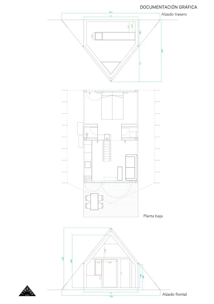 Architectural drawing of a house floor plan with measurements.