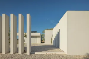 Simplicity and modernity in an exterior sandstone wall design.