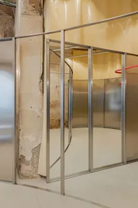 一件專為當代空間設計的現代工業風家具單品。