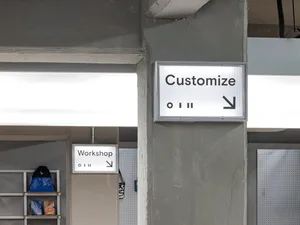 以現代金屬板材打造的室內設計客製化工作坊