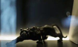 Black panther sculpture made of metal