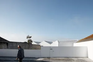 極簡風格的混凝土住宅外觀。