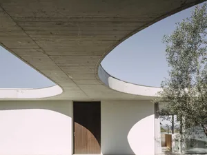 Concrete structure with curved design and open space
