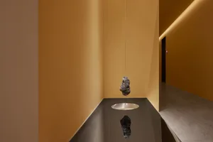 Industrial-style concrete installation