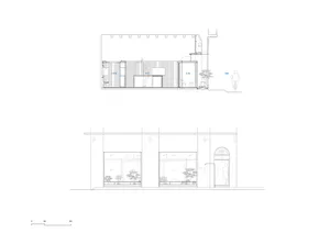 兩層樓店面的建築圖，地面層為餐廳，上層為商店，周圍環繞盆栽植物